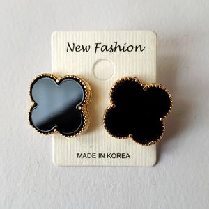 NEW Pretty EARRINGS. Made in Korea  ( please, a bundle of 3 or more items)